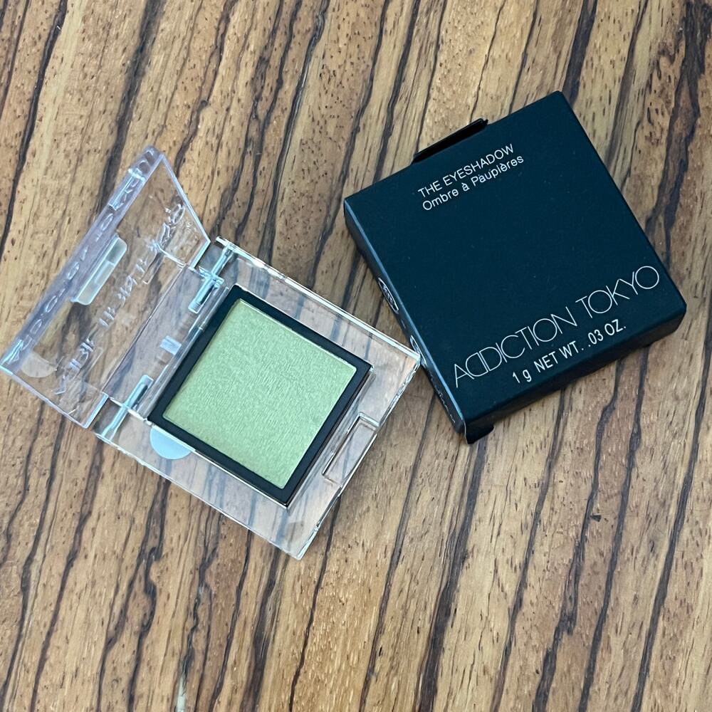 Addiction Tokyo The Eyeshadow Prism Breeze Whistle 105PR 1g / .03oz Ltd Edition